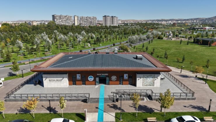 Büyükşehir KAYMEK’ten Sanat Dolu Bir Gün: Kumaş Boyama Workshop’u ile Yaratıcılık Rüzgarı Esti