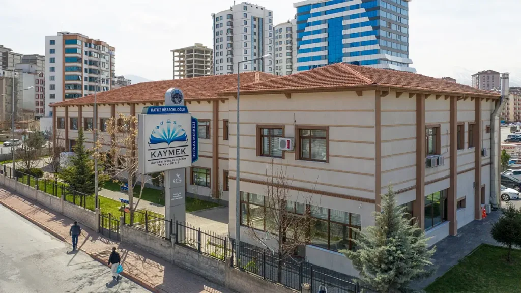 KAYMEK Nedir? Kurslar Ücretli mi?