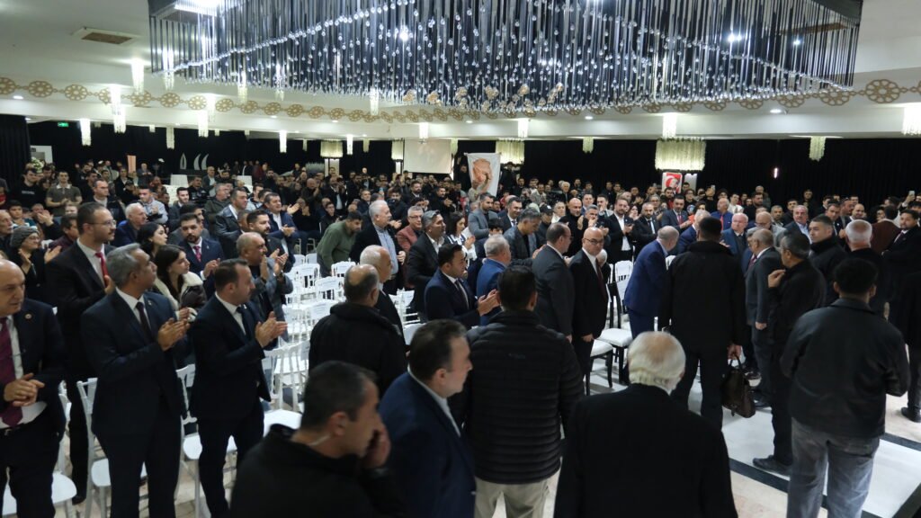 Ümit Özdağ ve Abdullah Ağar Kayseri'deydi: "TBMM'de Öcalan Komisyonu Ne Yapıyor?"