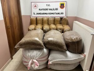 Pınarbaşı’nda Yol Kontrolünde 600 Kilo Kaçak Tütün Ele Geçirildi