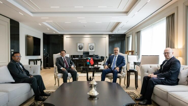 Bakan Fidan, Bangladeşli mevkidaşı Khalilur Rahman ile görüştü