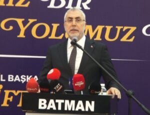 Bakan Işıkhan: Artık kurulan tuzakları gören, oyunları bozan Türkiye var