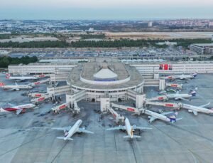 Bakan Uraloğlu: Bayramda iç hatlarda 867 ilave sefer planladık