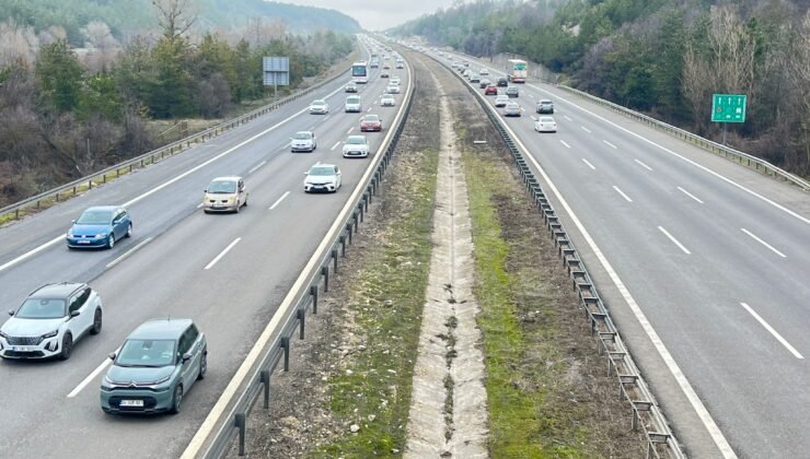 Bayram tatili dönüşünde Bolu’da trafikte hafif yoğunluk (2)