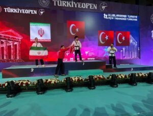 Bursalı milli tekvandocu Antalya’daki turnuvada poomsae kategorisinde şampiyon oldu