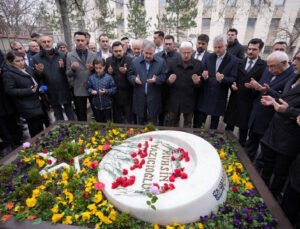 Destici, Yazıcıoğlu’nun kabrini ziyaret etti