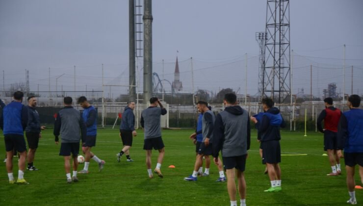 İran Milli Futbol Takımı hazırlıklarını Antalya’da sürdürüyor