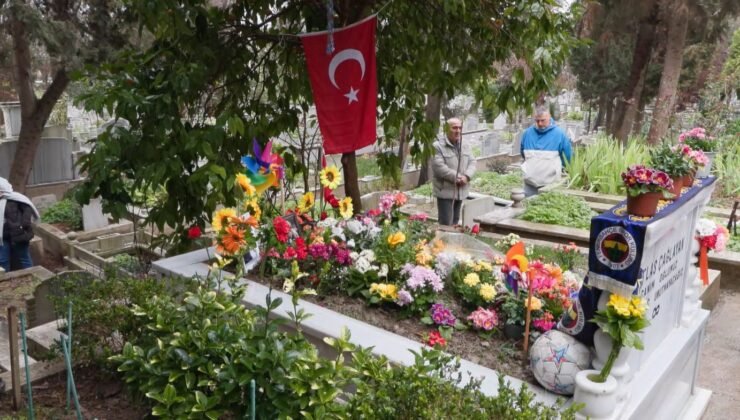 İstanbul – Atlas Çağlayan mezarı başında anıldı; Atlassız geçen ilk bayramım