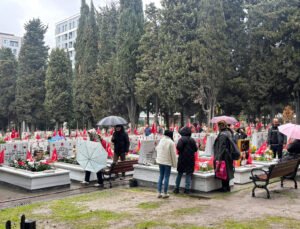 İstanbul- Edirnekapı Şehitliği’nde hüzünlü bayram