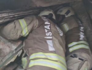 İstanbul – Fatih’te çöken 2 binada enkazda kalanların kurtarıldığı anlar kamerada / Ek bilgi