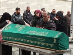 İstanbul – Fatih’te eşi tarafından öldürülen Semanur son yolculuğuna uğurlandı