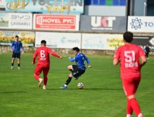 Karacabey Belediyespor – Karaman Futbol Kulübü: 1-0
