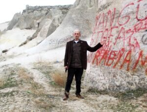 Kayseri’de peribacalarına sprey boyalı tahribat