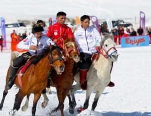 ‘Kökbörü Oyunları Erciyes 2026’ Erciyes Kayak Merkezi’nde düzenlendi