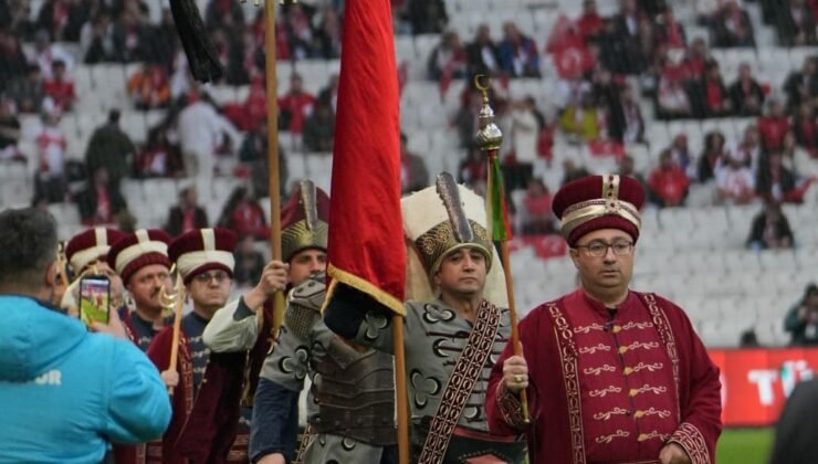 Milli maçtan renkli kareler