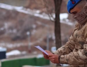 Samsunlu öğrencilerin yazdığı duygu dolu mektuplar Mehmetçiğe moral oldu