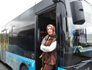Soma’nın ilk kadın otobüs şoförü oldu