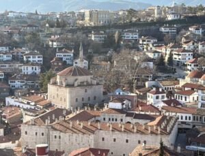 Tarihi kent Safranbolu’da bayram yoğunluğu