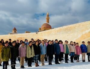 Tarihi ve doğal güzelliklerde ramazana özel ilahi seslendirdiler