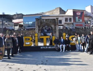 Yurt dışından gelen öğrenciler, Bitlis’in tarihi mekanlarını gezdi