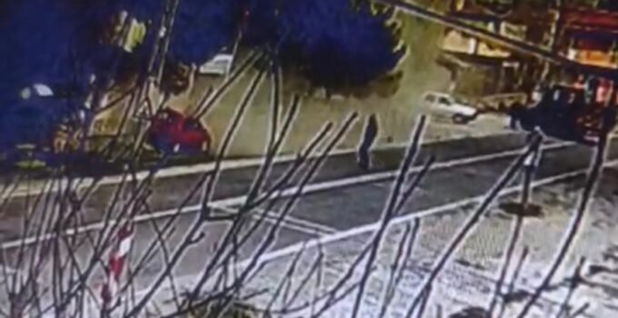 Develi’de Otomobil ile Traktör Çarpıştı