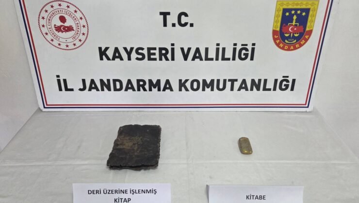 Kayseri’de deri üzerine işlenmiş tarihi kitap ele geçirildi