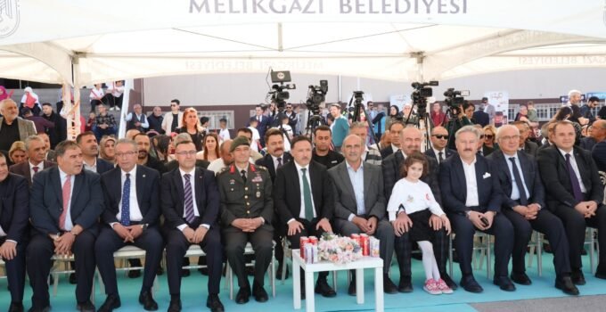 Vali Çiçek: Türkiye’ye örnek bir proje ortaya çıktı