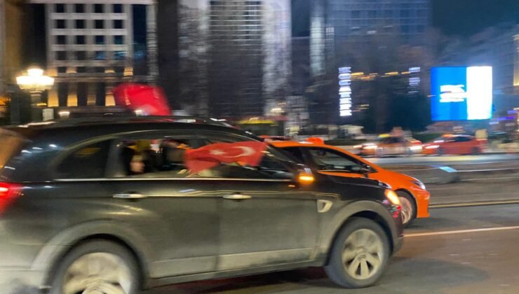 A Milli Takım’ın Dünya Kupası’na katılması Kızılay’da kutlandı