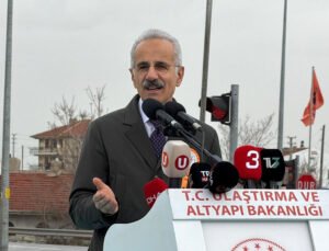 Bakan Uraloğlu: Biz laf değil eser üretiyoruz