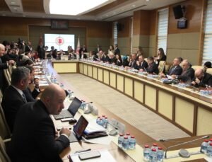 Doğum izni ve sosyal medya düzenlemesi teklifi komisyonda