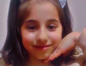 İstanbul – Zeytinburnu’nda beton parçasının isabet ettiği 6 yaşındaki çocuk son yolculuğuna uğurlandı