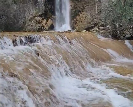 Kuruyan şelaleler coştu, seyirlik görüntüler oluştu