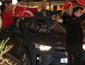 Milli takımın galibiyeti Antalya’da coşkuyla kutlandı