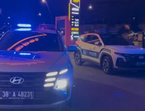 Akaryakıt istasyonunda bıçaklı kavga: 1 ölü, 2 yaralı