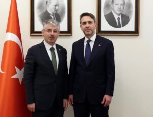 AK Parti’li Çopuroğlu, Enerji ve Tabii Kaynaklar Bakanı Bayraktar İle Görüştü