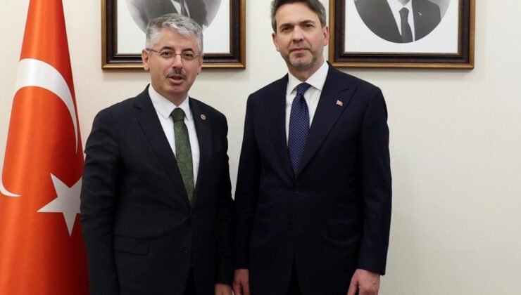 AK Parti’li Çopuroğlu, Enerji ve Tabii Kaynaklar Bakanı Bayraktar İle Görüştü