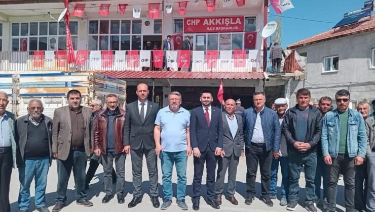 Akkışla’da Sahadayız, halkımızla yan yana, mücadelenin tam ortasındayız.