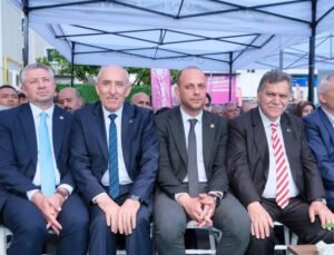 CHP İl Başkan Yardımcısı Aydoğan Mantar, ERVA Spor Okulu’nun açılış programına katıldı.