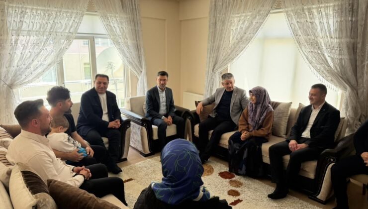 AK Parti’li Çopuroğlu’ndan Şehit Annesine Ziyaret
