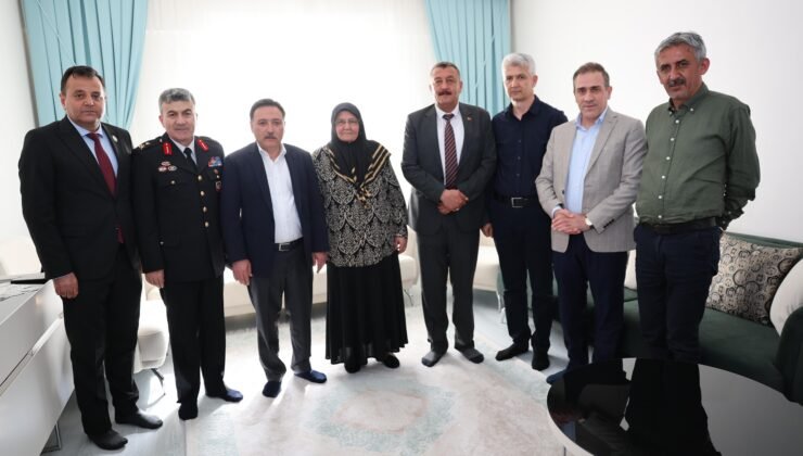 Vali Gökmen Çiçek’ten Anneler Günü’nde Şehit Annelerine Vefa Ziyareti