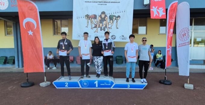 Kayserili sporcudan atletizmde Türkiye üçüncülüğü