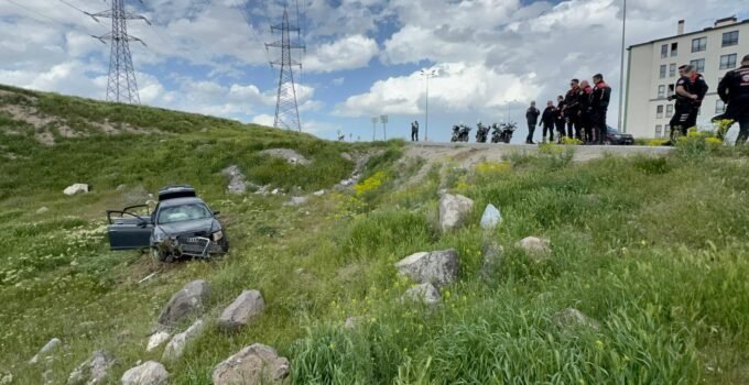 Polisten kaçan ehliyetsiz sürücü otomobiliyle şarampole yuvarlanınca yakalandı