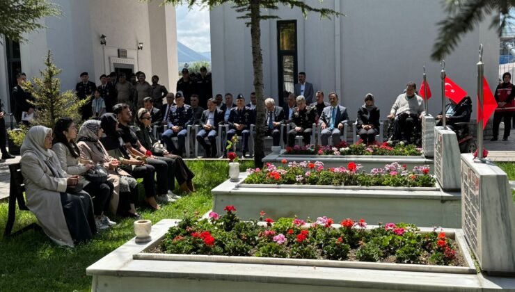Kayseri Protokolünden Kartal Şehitliği’ne Ziyaret
