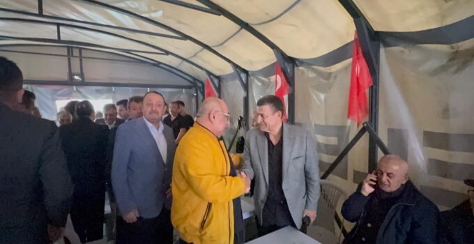 Yeni Ufuklar Derneğinin Geleneksel Bayramlaşması Talas Anayurt Meydanında gerçekleşti.