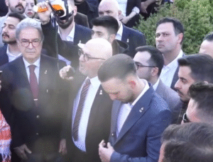 Zafer Partisi genel başkan yardımcısı Fatih Eryılmaz ODTÜ Türk bayrağı açan gençlere saldıran vatan hainleri hakında konuştu.