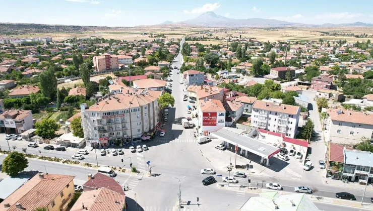 Eşini tabancayla öldürerek yaşamına son verdi