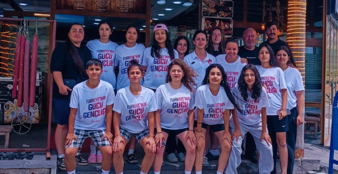 Erciyes’in eteklerinde, Kırıkkale Metropol Futbol Takımı’nın değerli oyuncularıyla karşılaşma fırsatı bulduk.