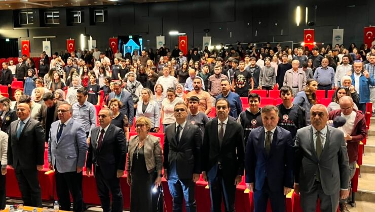 Kayseri’de Bağımlılık Zirvesi Düzenlendi