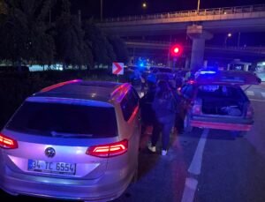 Polis Aracının Karıştığı Zincirleme Kazada 2 Yaralı