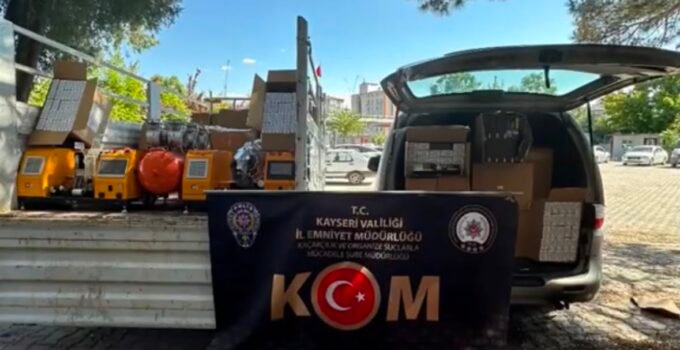 Kaçak sigara operasyonunda 1 milyon 50 bin adet makaron ele geçirildi